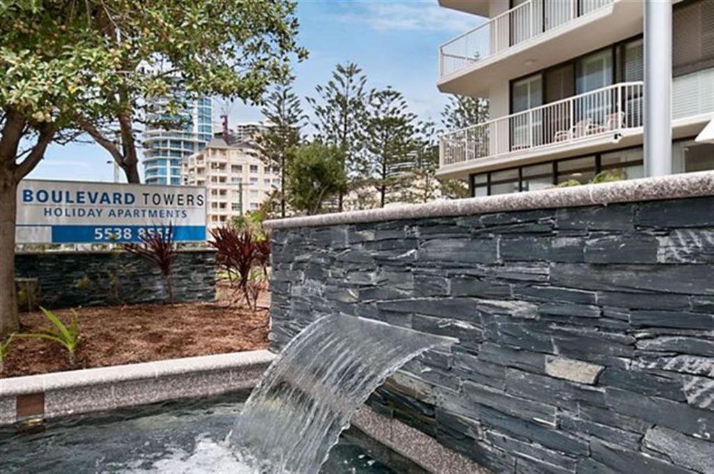 Aparthotel Boulevard Towers On Broadbeach à Gold Coast Extérieur photo