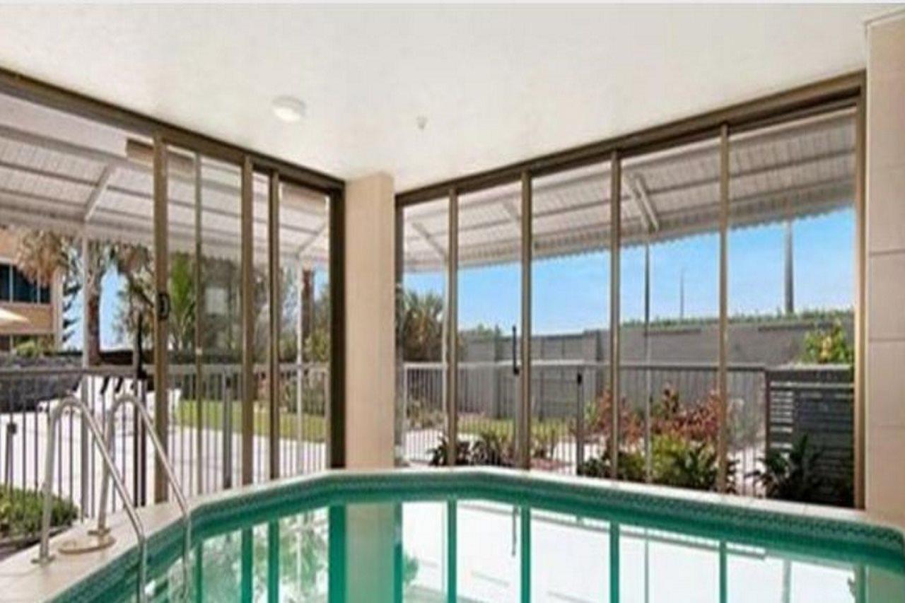 Boulevard Towers On Broadbeach Gold Coast Extérieur photo