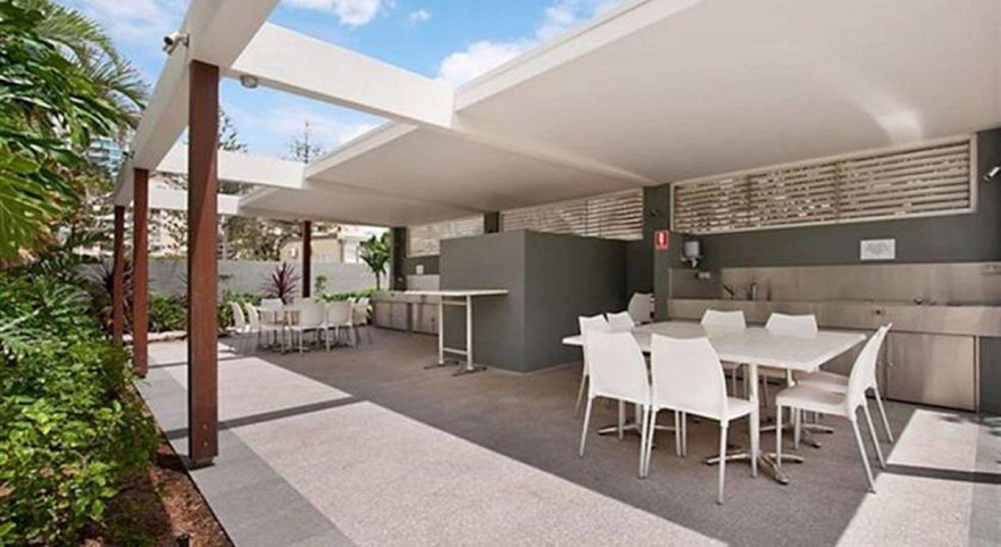 Boulevard Towers On Broadbeach Gold Coast Extérieur photo