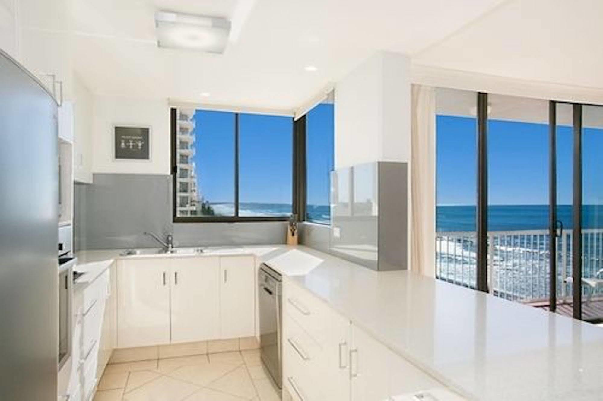 Aparthotel Boulevard Towers On Broadbeach à Gold Coast Extérieur photo