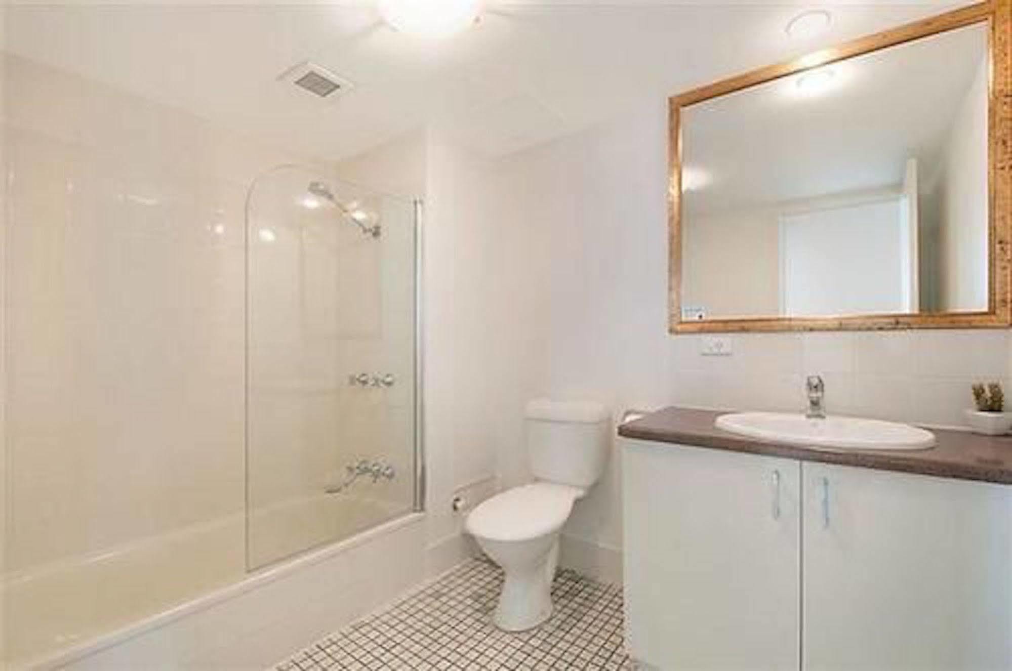 Boulevard Towers On Broadbeach Gold Coast Extérieur photo